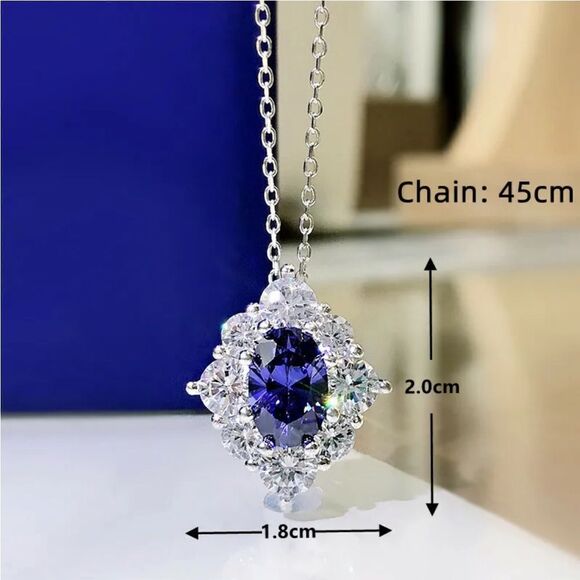 The Blue Palace Pendant Necklace in 925 and Cubic Zirconia - Picture 4 of 6